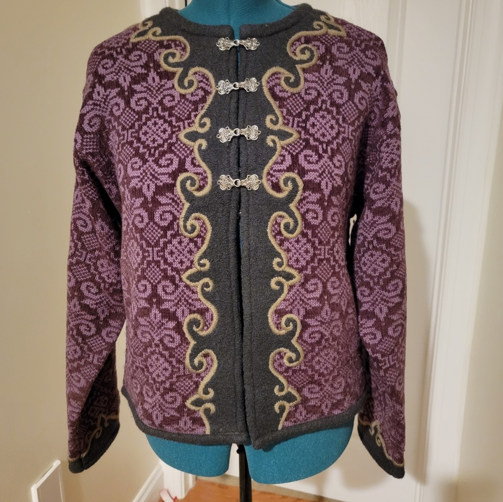 EUC Vrikke Norwegian Design Cardigan L